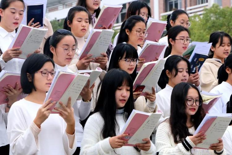 期刊杂志发表论文投稿：《深圳信息职业技术学院学报》，双月