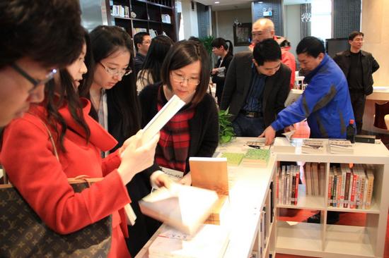 政治学理论期刊杂志发表论文投稿：《闽台关系研究》，季刊