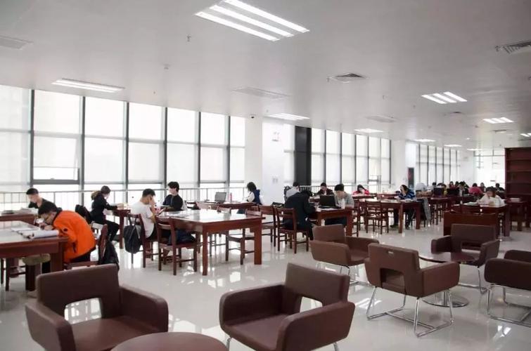 社会工作期刊杂志发表论文投稿：《中国社会工作》，旬刊