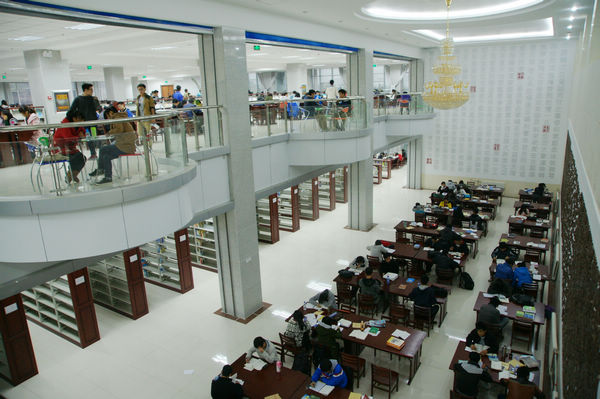 关于国际外交《跨文化交际研究》期刊杂志：介绍及论文发表投稿