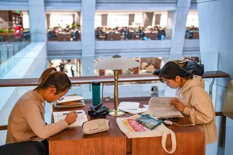 解析外向型经济《中国海关》期刊杂志：介绍及论文发表投稿指南