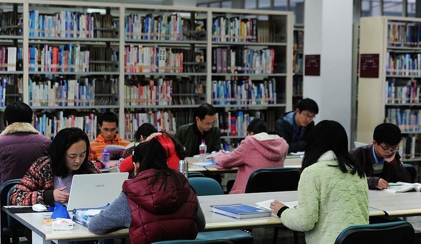 论文发表投稿必备：期刊杂志精选与投稿流程指南解析