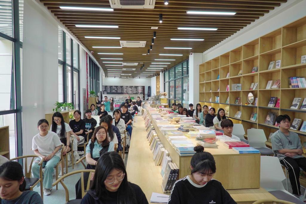 工业产品设备仪表《齐鲁石油化工》期刊：栏目及投稿发表论文要求