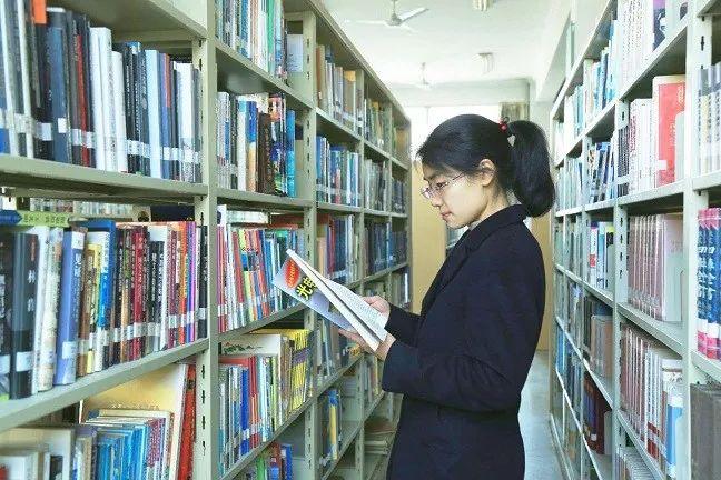 人文藏品书画艺术文学《文艺生活》期刊：投稿发表论文栏目及要求