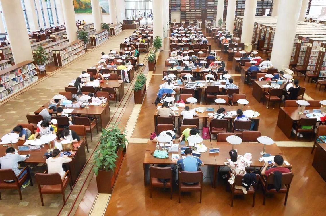 期刊杂志投稿发表论文指南：如何精准定位刊物级别？必看攻略！