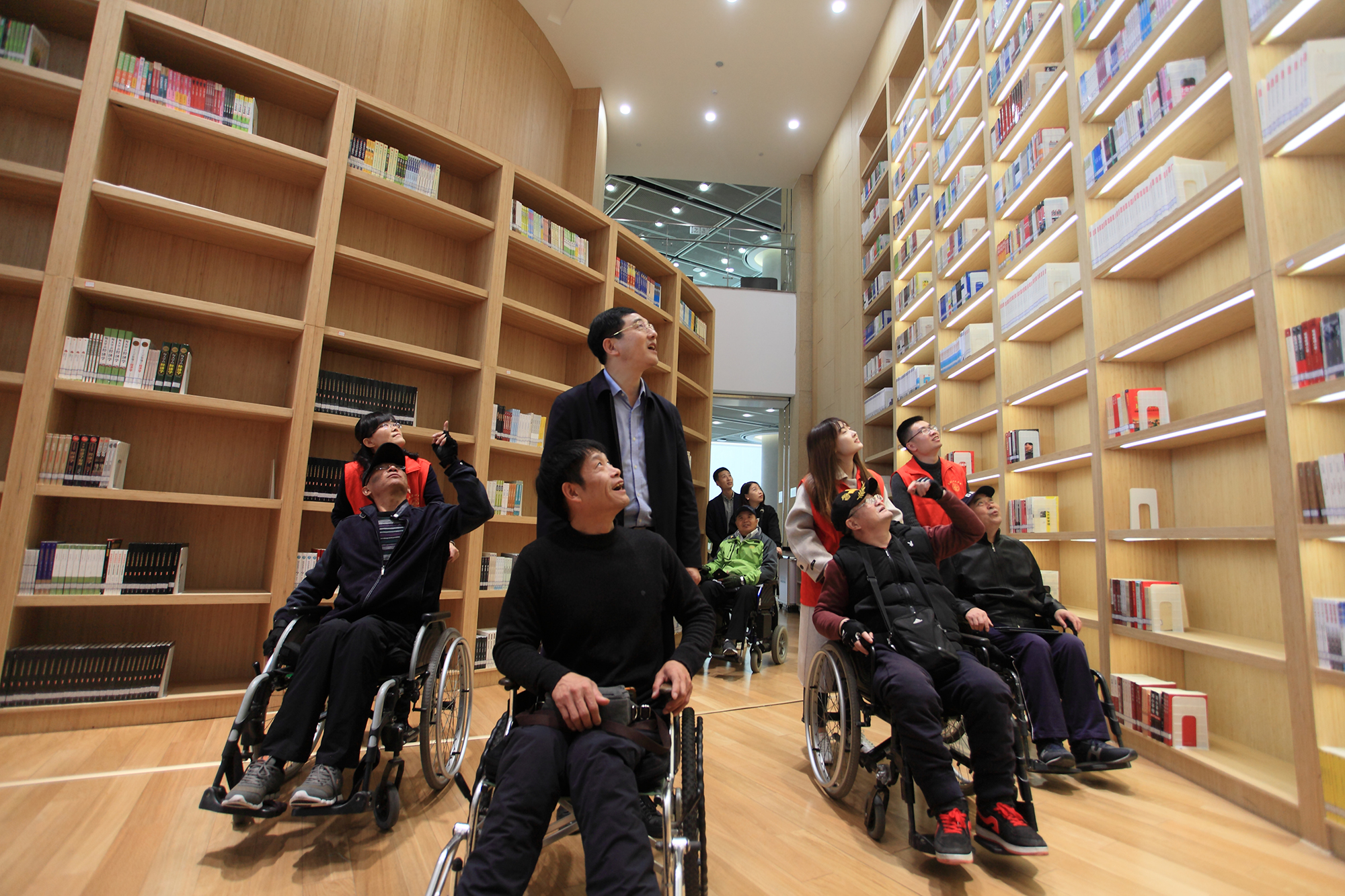 民族艺术作品油画工笔画《美术大观》期刊：投稿发表论文栏目要求