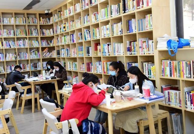 文学访谈小说散文诗歌《青年作家》期刊：投稿发表论文栏目及要求