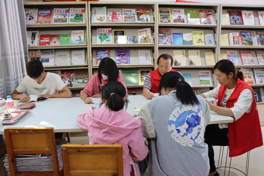 军校武警军旅边海防《解放军生活》期刊：投稿发表论文栏目及要求