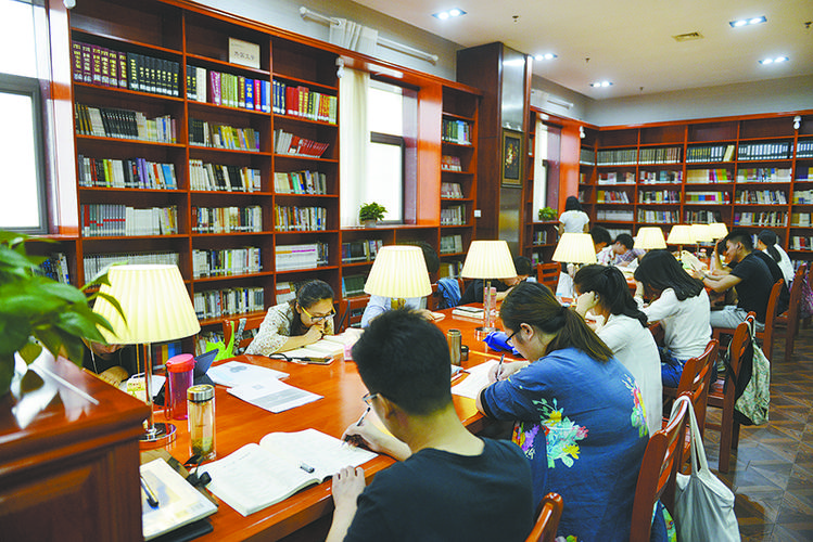发表学术论文投稿攻略：营销投资保险金融理财期刊杂志精选
