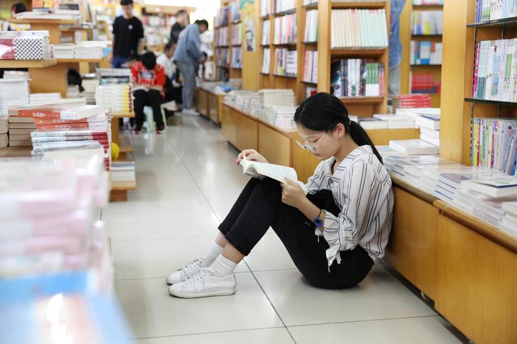 职称晋升的文学阶梯：文学类学术期刊论文发表投稿全攻略