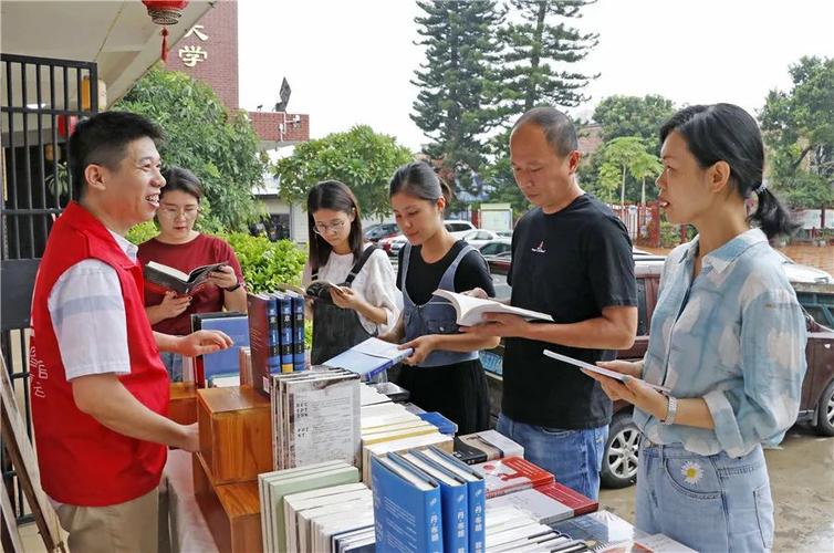群众文化新探：文化馆人员评正高副高级职称学术专著出书